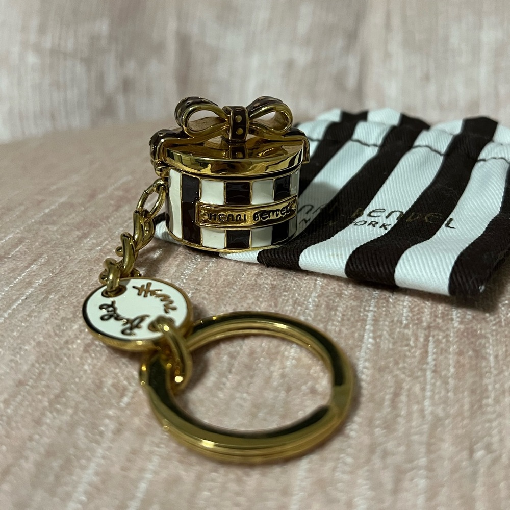 HENRI BENDEL keychain/bag charm gift box